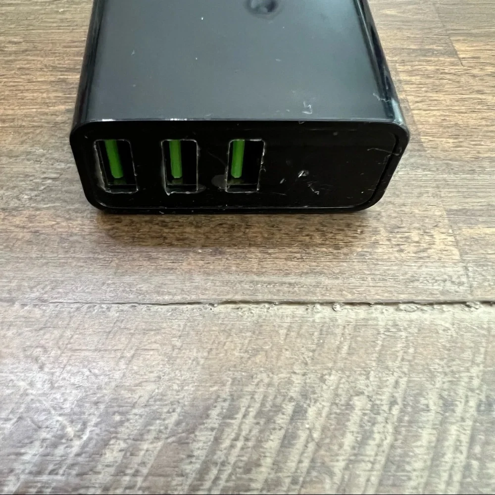 ✅ Soonhua AC/DC triple USB adapter